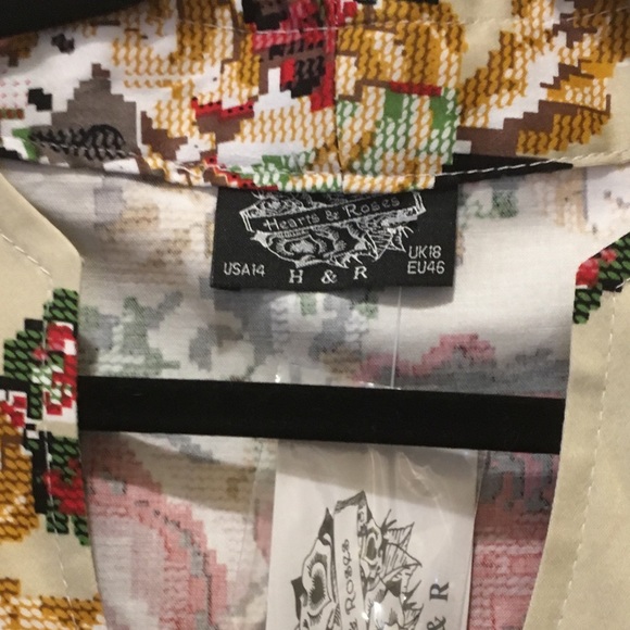 XL H&R Hearts & Roses Pixilated Floral Dress - Picture 7 of 11